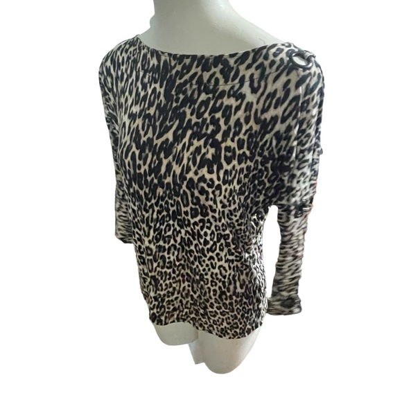 Cable & Guage blouse Size Small - Picture 10 of 14